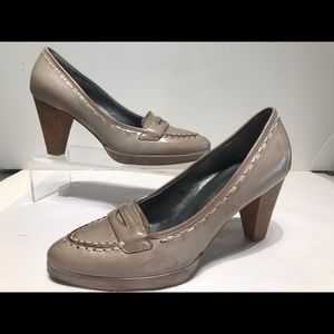 Maripe 🇮🇹taupe mid heel loafer with rubber sole